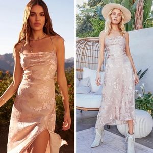 ASTR The Label Gaia Floral Jacquard Midi Dress NWT